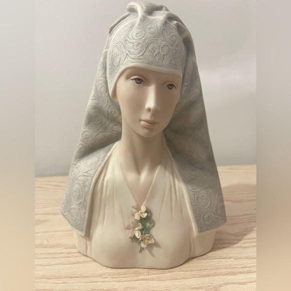 🔴Laszlo Ispanky Limited Edition porcelain Meditation sculpture. #1 of 300